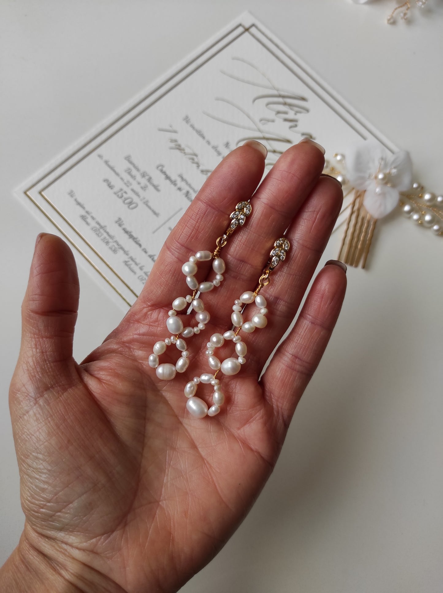 BEYOND - Freshwater pearl earrings / Wedding jewelry / Bridal earrings